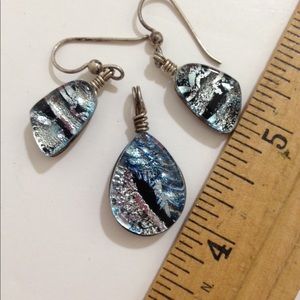 Glass earrings & pendant FREE
